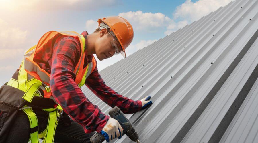 Professional residential roofers in Sula, MT